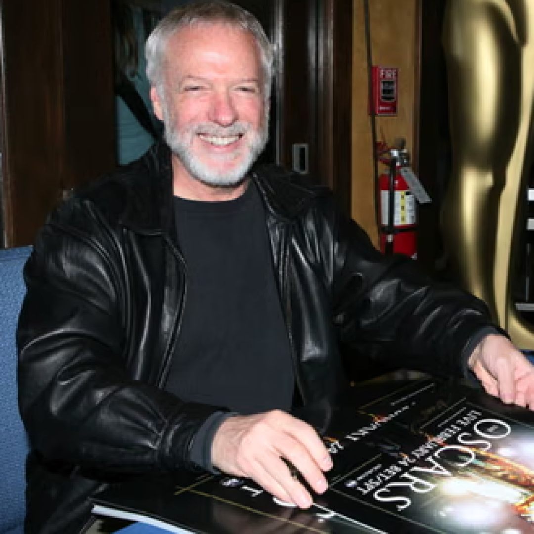 Drew Struzan, Poster Artist for "Star Wars," Dies at 78 - Reference Image