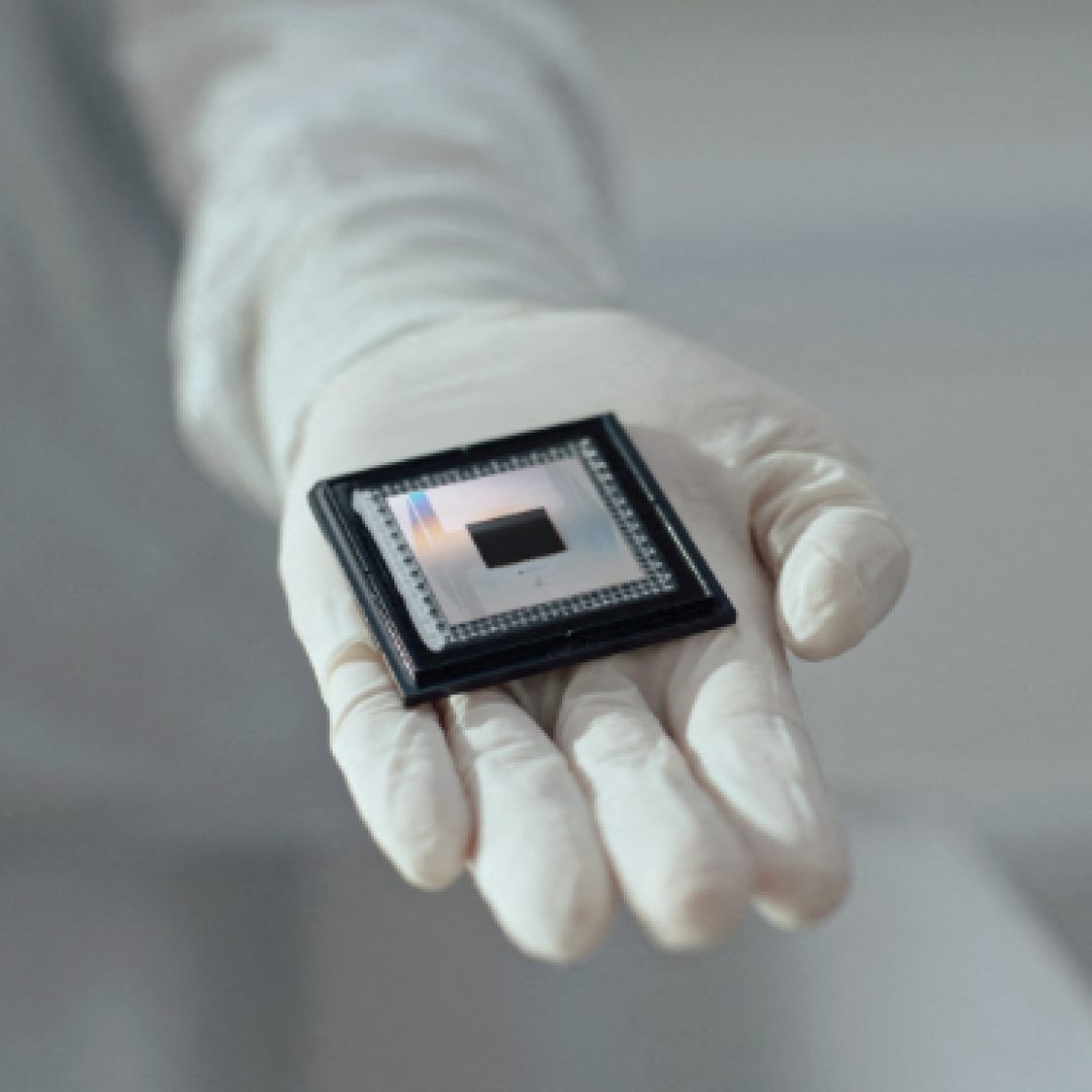 Google's Willow Chip Reaches Quantum Computing Milestone - Reference Image